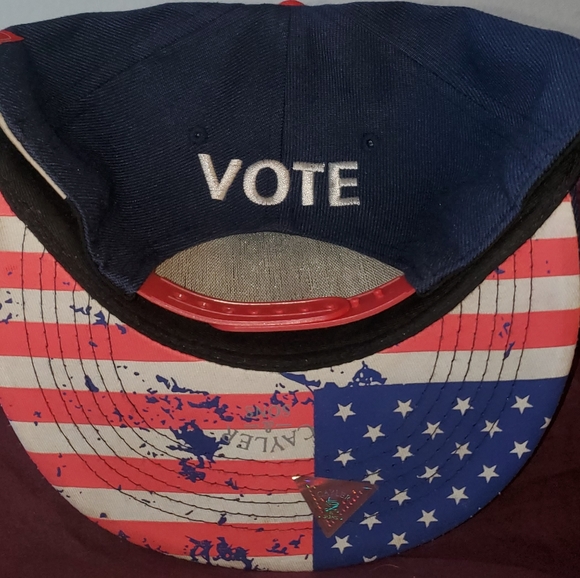 "VOTE KANYE 2020" Snapback from C&S *RARE* - Picture 3 of 7
